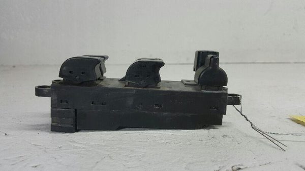 2000 Nissan Altima Door Switch Front LH Driver Driver's Lock And Window Master — photo 3