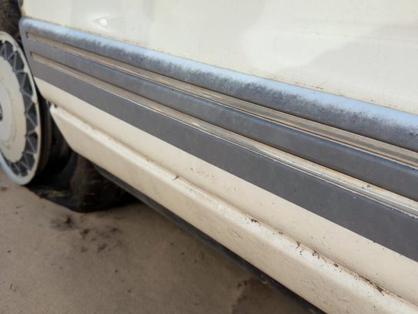 92-95 Olds Eighty Eight Passenger Right Rear Moulding From Door Oem Back White — photo 5