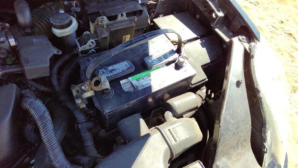 2007-2009 Nissan Sentra Complete Battery Box Mount Tray With Hold Down Oem 2.0L — photo 3