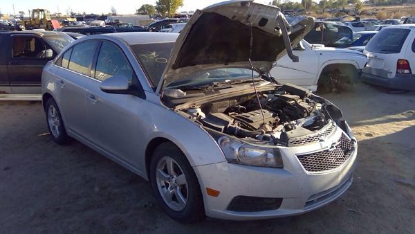 2013 Chevrolet Cruze — vehicle photo 7