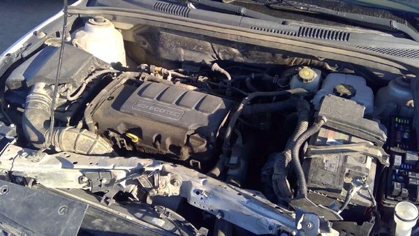 2013 Chevrolet Cruze — vehicle photo 2