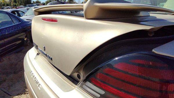 2004 Pontiac Grand Am Trunk/decklid/hatch/tailgate 33U Champagne Beige Hail — photo 6