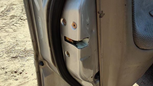 1997 Honda Accord Driver Left Front Door Latch With Rods/Cables Oem — photo 2