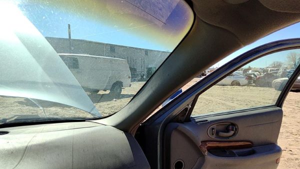 2000-2005 Buick Lesabre Passenger Right A Pillar Trim Windshield Post Panel — photo 2