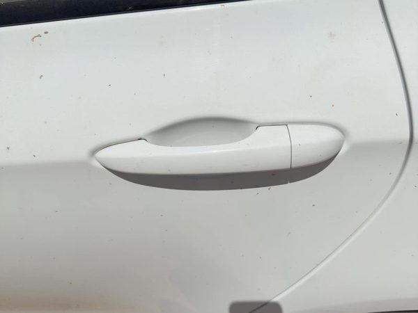 2013-2016 Dodge Dart Driver Left Rear Outside Door Handle Oem Back White Pw7 — photo 3