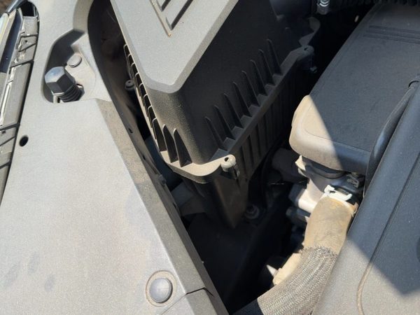 12-17 Equinox Complete Air Intake Cleaner Filter Box Housing With Tube Oem 2.4L — photo 6