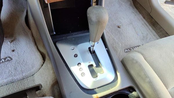 07 Nissan Altima Floor Shifter Lever Assembly Shift Unit Automatic Transmission — photo 1