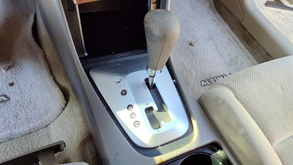 07 Nissan Altima Floor Shifter Lever Assembly Shift Unit Automatic Transmission — photo 2