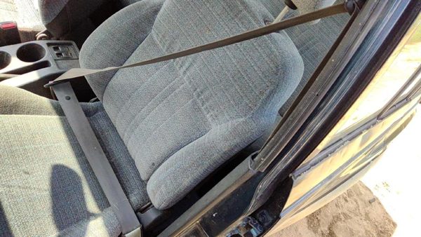 1997 Suzuki Sidekick Driver Left Front Seat Belt Retractor Oem Shoulder Gray Gri — photo 1