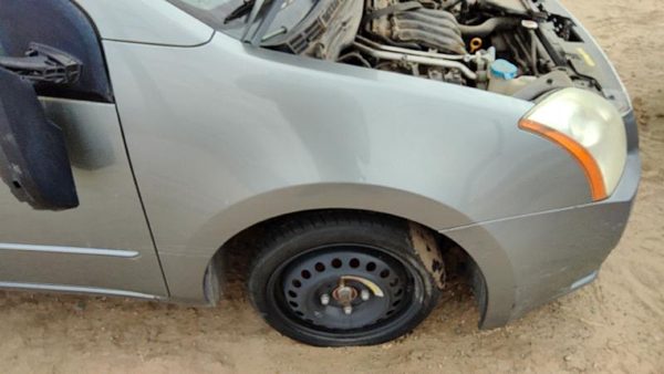 2007-2012 Nissan Sentra Passenger Right Front Fender Oem Gray K36 2.0L — photo 1