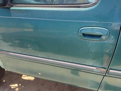1998 Ford F-150 Front Door LH Pacific Green Ps