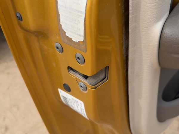 2002-2010 Chrysler Pt Cruiser Driver Left Front Door Latch With Rods/Cables Oem — photo 4