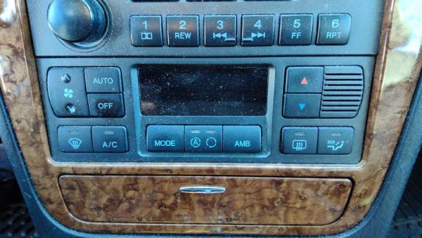 2001-2005 Hyundai Xg350 Temperature Control Module In Dash Heater Ac Head Unit — photo 3