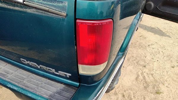 1996 Blazer S10/jimmy S15 Tail Light Assembly RH S10 — photo 5