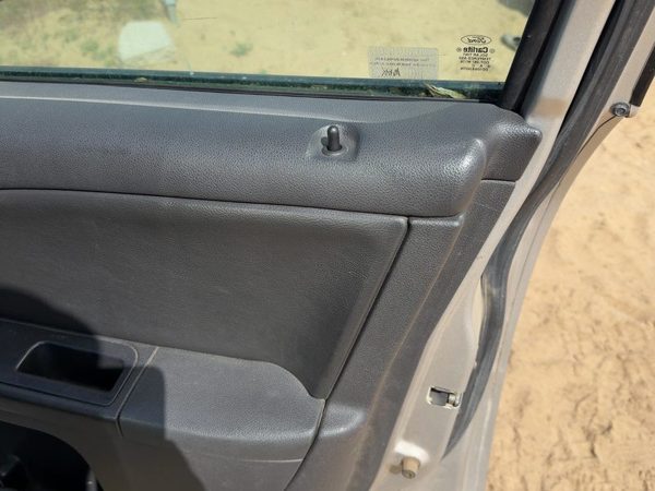 06-07 Fivehundred Passenger Right Front Door Trim Panel With Switches Black Hw — photo 8