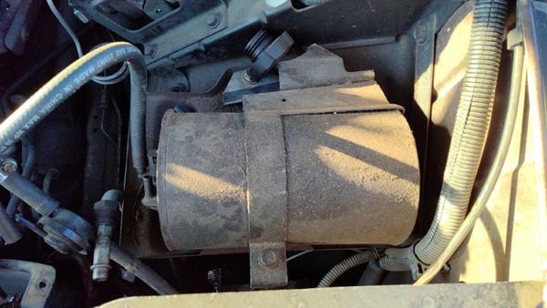 1987-1995 Chevy Suburban Fuel Vapor Canister Oem Charcoal Housing 17087115 — photo 2