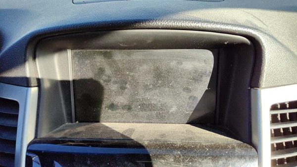 2013 Chevy Cruze Stock Radio Oem Dash Display Screen 84072465 — photo 2