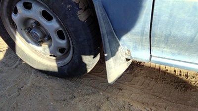1988-1989 Honda Civic Driver Left Front Mud Flap Rock Guard Oem