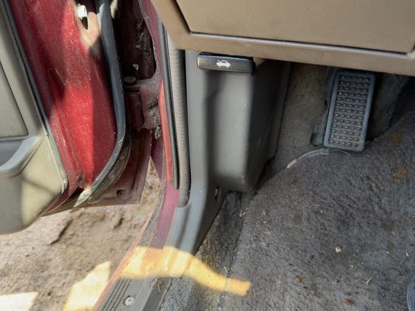 1985-1988 Nissan Maxima Driver Left Lower Kick Trim Panel Oem Gray — photo 4