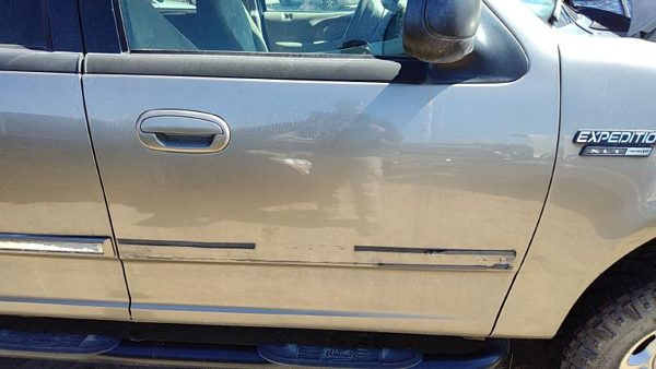 2001 Ford Expedition Front Door RH Arizona Beige Aq — photo 1