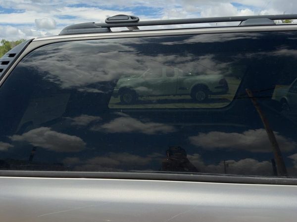 2000-2006 Chevy Suburban Passenger Right Rear Quarter Glass Back Side Window Oem — photo 5