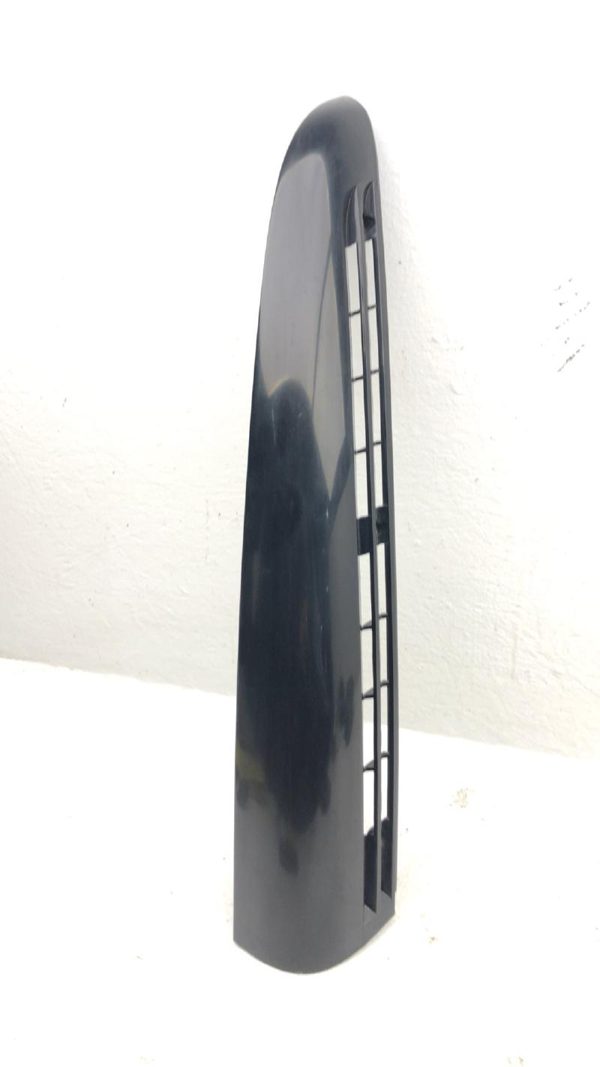 1992-1999 Chevy Suburban Passenger Right Rear Moulding On Corner Panel Oem — photo 1