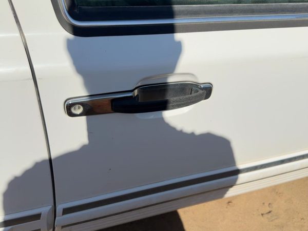 1990-1997 Lincoln Town Car Driver Left Front Outside Door Handle Oem — photo 2
