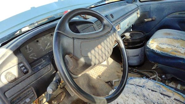 1996 Ford F350 Steering Wheel Blue — photo 1