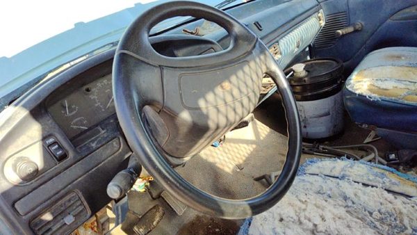 1996 Ford F350 Steering Wheel Blue — photo 2