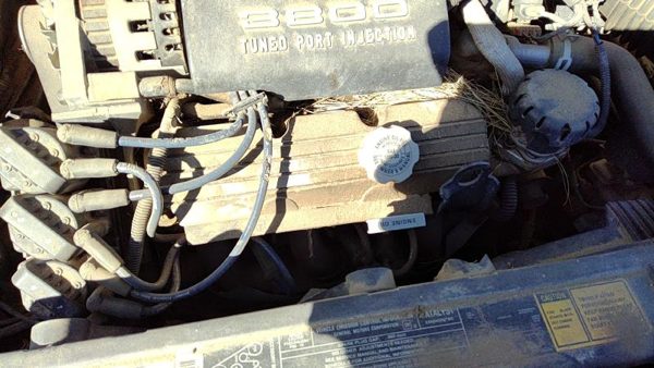 1993 Buick Lesabre Front Valve Cover Oem 3.8L — photo 2