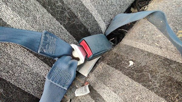 91 Chevy Silverado 1500 Passenger Right Front Seat Belt Buckle Receiver Oem Blue — photo 4