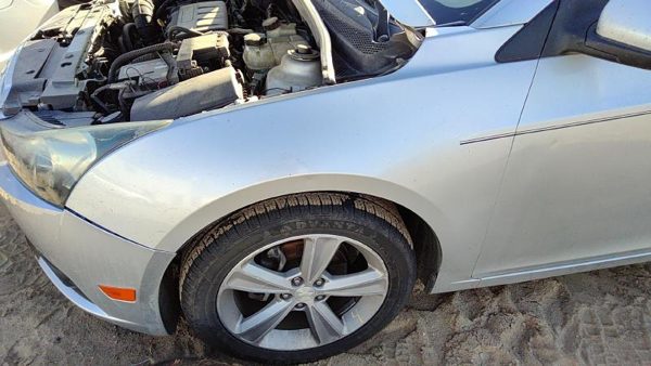 2011-2016 Chevy Cruze Driver Left Front Fender Oem Silver Gan 95092194 — photo 3