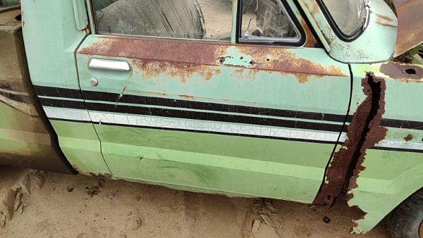 1977 Ford Courier Front Door RH Green — photo 1