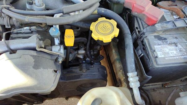 2000-2005 Legacy Outback Driver Left Valve Cover Oem 2.5L 13278Aa123 — photo 1