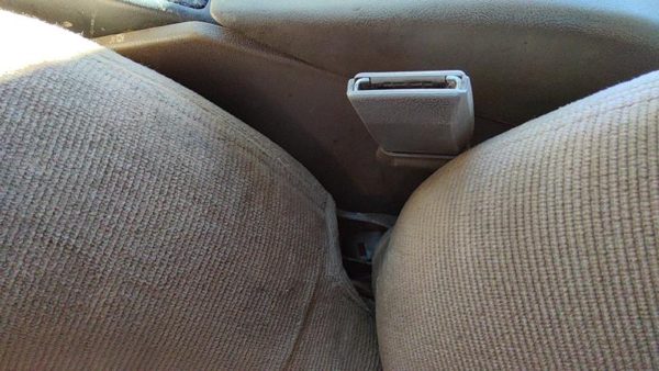 1988-1996 Grand Prix Driver Left Front Seat Belt Buckle Receiver Oem Tan 2 Door — photo 1