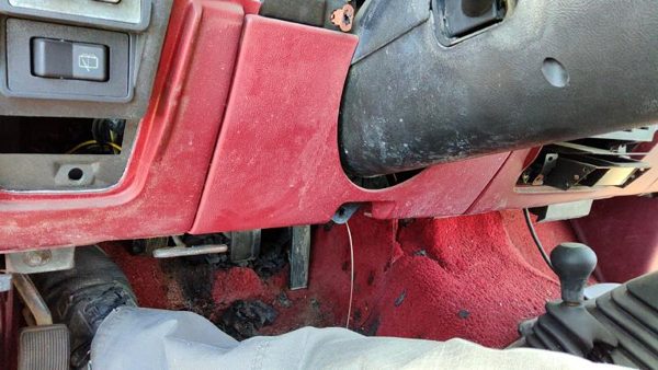 1989-1990 Ford Bronco 2 Lower Dash Under Column Knee Bolster Trim Panel Oem Red — photo 3