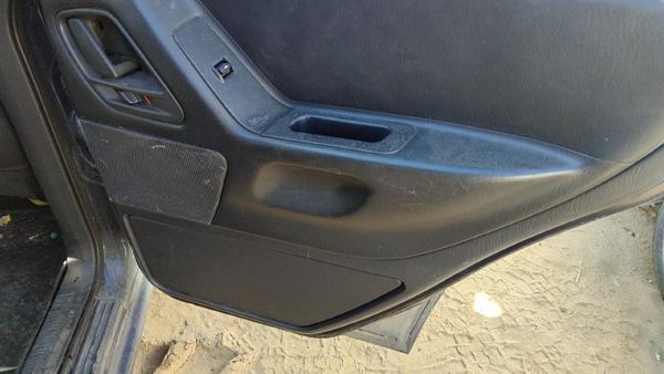 03-04 Grand Cherokee Passenger Right Rear Door Trim Panel Wth Switches Back Gray — photo 5