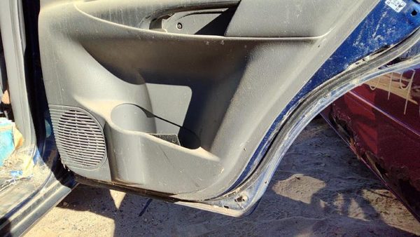 06-07 Hyundai Tucson Passenger Right Front Door Trim Panel With Switches U7 Gray — photo 5