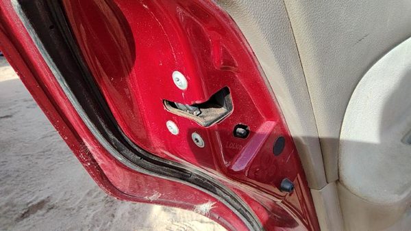 2002-2006 Nissan Altima Driver Left Rear Door Latch With Rods/Cables Oem Back — photo 2