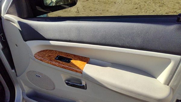 08-09 Grand Cherokee Passenger Right Front Door Trim Panel With Switches Gray D1 — photo 3