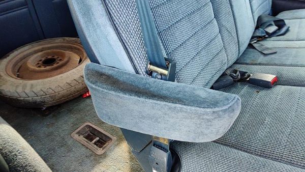 1991-95 GMC Safari Passenger Right Rear Arm Rest Side Back Seat OEM RH 15649704 — photo 3