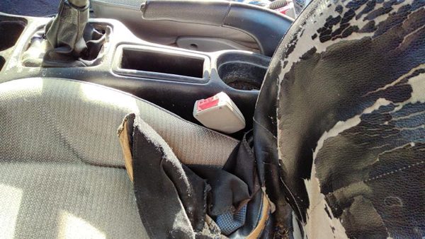 1996-1999 Saturn Sl1 Driver Left Front Seat Belt Buckle Receiver Oem Gray — photo 1