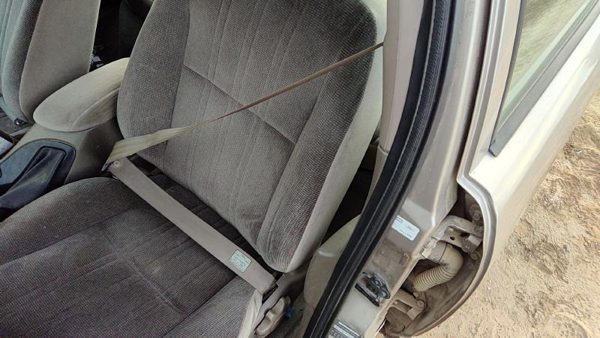 1997 Ford Contour Driver Left Front Seat Belt Retractor Oem Shoulder Ul Tan — photo 1