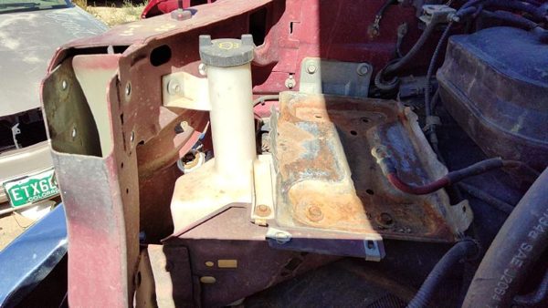 2003 Ford F250 Sd Pickup Washer Bottle Super Duty — photo 2
