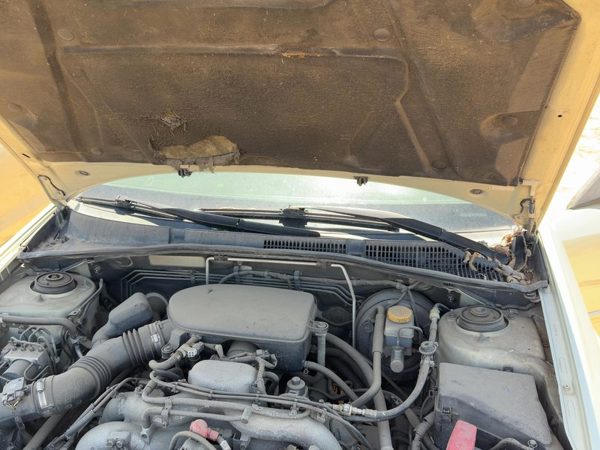 2005-2009 Subaru Legacy Outback Hood Hinges Front Right Side OEM 57260AG04A9P — photo 1