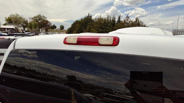 99-07 Chevy Silverado 2500 Hd Third Brake Light Middle Lamp Oem — photo 2