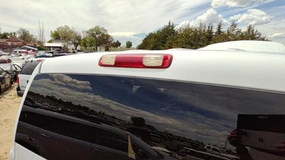 99-07 Chevy Silverado 2500 Hd Third Brake Light Middle Lamp Oem
