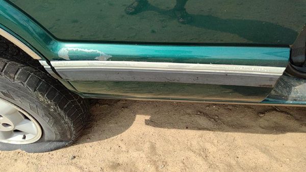 1995-1997 S10 Blazer Passenger Right Rear Moulding From Door Oem Back Trim Strip — photo 4