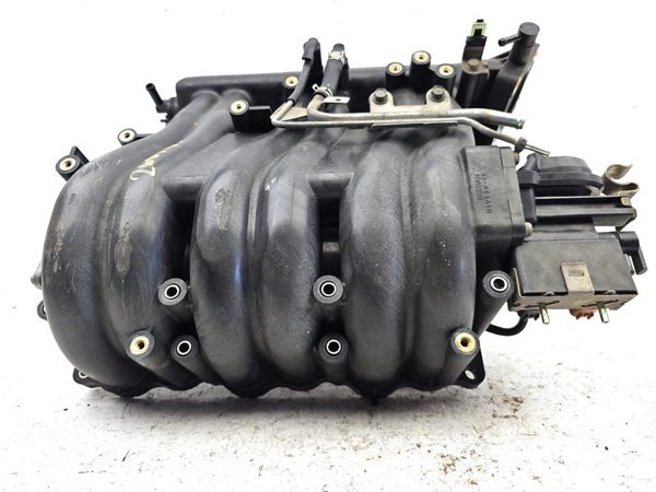 2001 Nissan Maxima Intake Manifold — photo 4