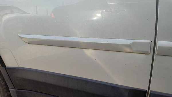 10-14 Legacy Outback Passenger Right Rear Upper Moulding From Door Back Trim 7J — photo 1